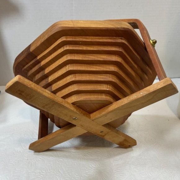 VTG Collapsible Octagon Wooden Fruit Bowl Basket Expandable, Foldable w/Handles - Picture 3 of 14